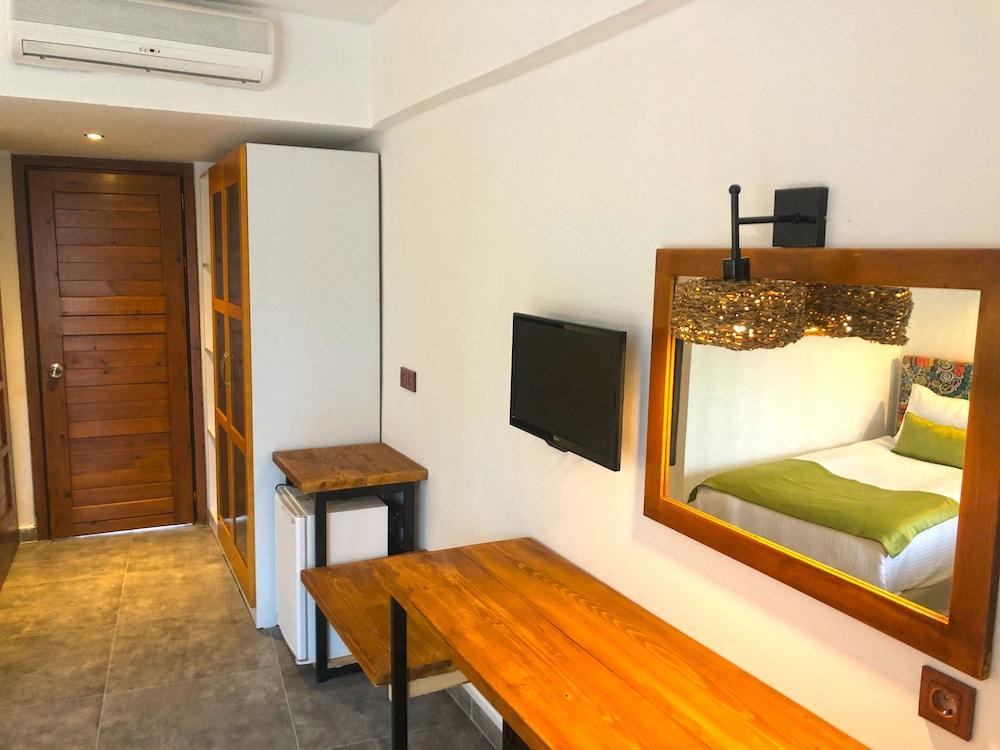 Butikhan Hotel Gundogan  Luaran gambar